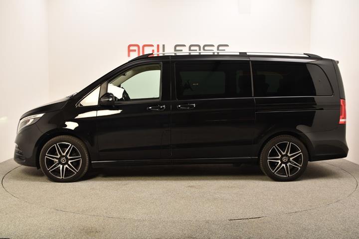Sort Mercedes V300 d fra 2021