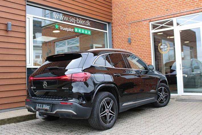 Sort Mercedes EQA350 fra 2024