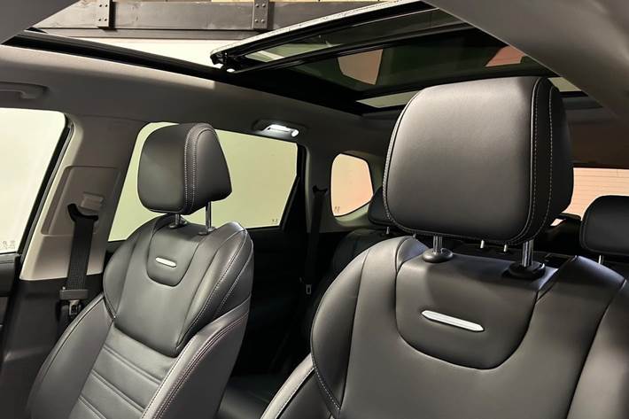 Sort Maxus Euniq6 fra 2024