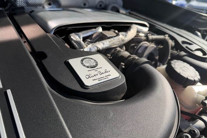 Grå Mercedes GLC63 fra 2020