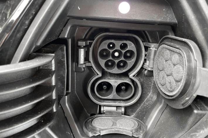 Grå Renault Zoe fra 2022