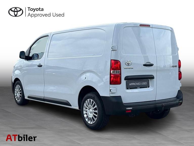 Toyota ProAce 2,0 Medium D Comfort Master 144HK Van 8g Aut.