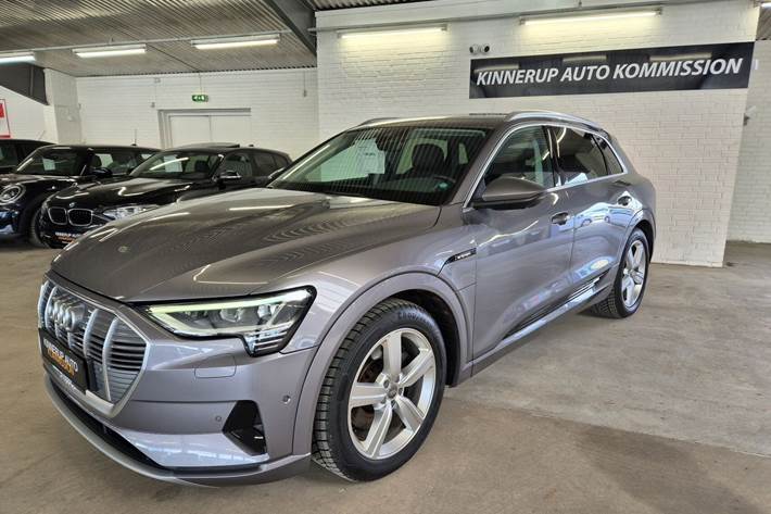 Sølv Audi e-tron fra 2020