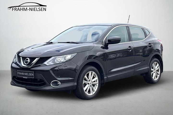 Sort Nissan Qashqai fra 2017 set udefra