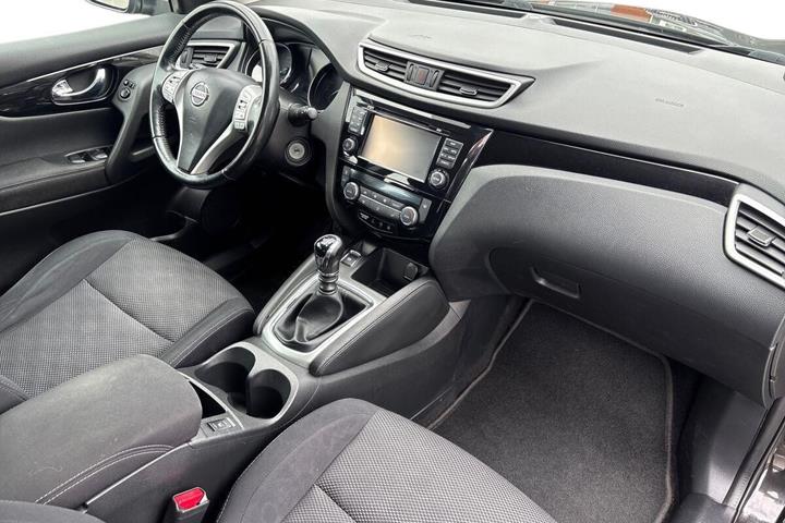 Sort Nissan Qashqai fra 2017