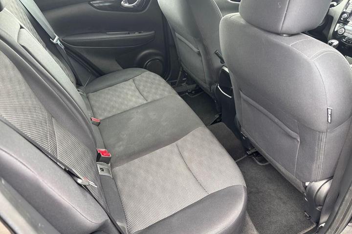 Sort Nissan Qashqai fra 2017