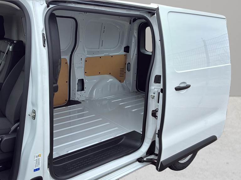 Peugeot Expert 2,0 L2 HDI Plus 144HK Van 8g Aut.