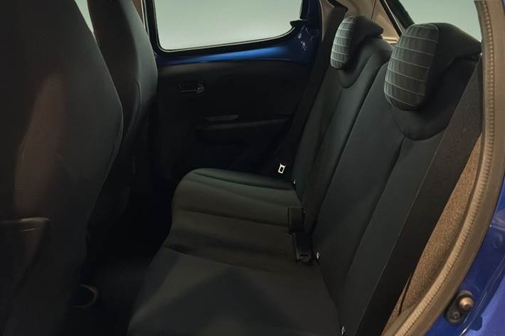 Blå Peugeot 108 fra 2020