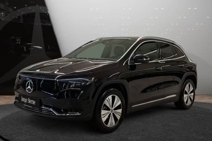 Grå Mercedes EQA250 fra 2025 set udefra