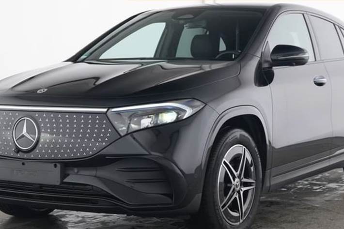 Sort Mercedes EQA350 fra 2024