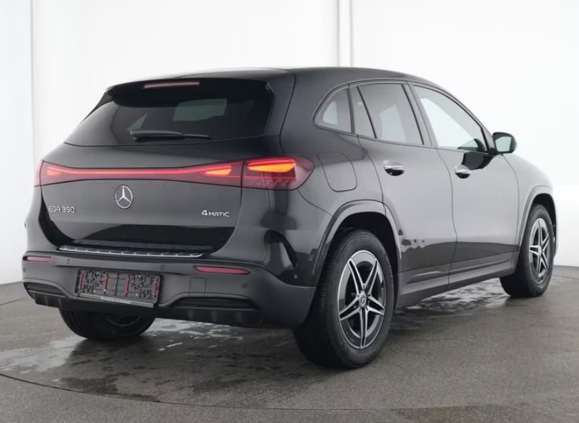 Sort Mercedes EQA350 fra 2024