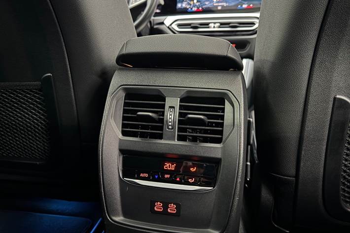 Blå BMW i4 fra 2022