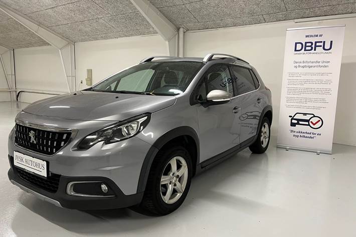 Grå Peugeot 2008 fra 2016