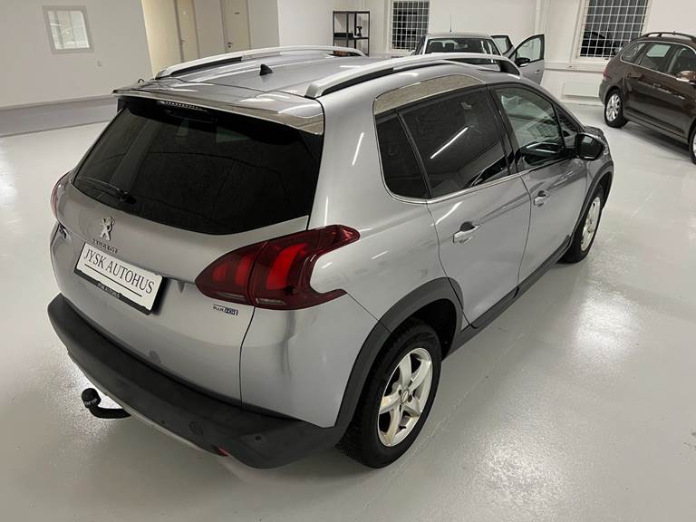 Peugeot 2008 1,6 BlueHDi 100 Allure