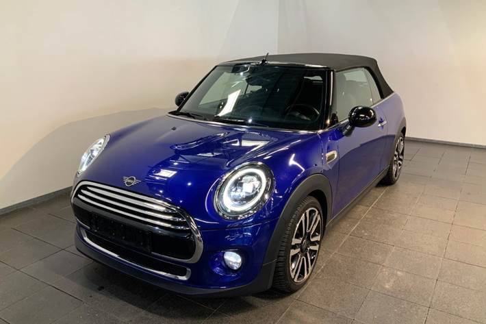 Blå Mini Cooper fra 2018