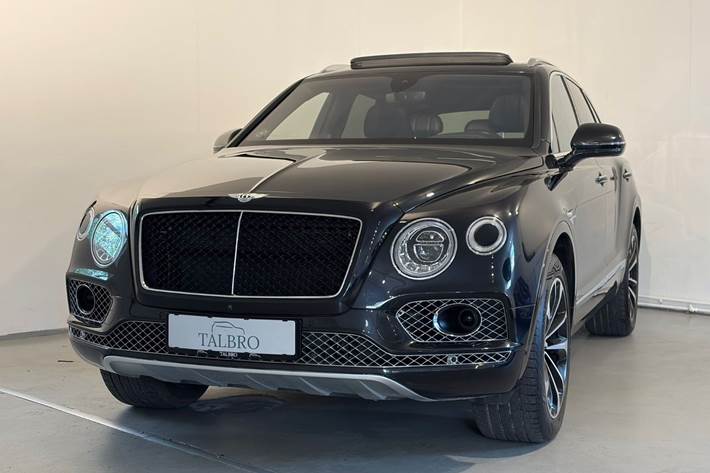 Sort Bentley Bentayga fra 2016 set udefra