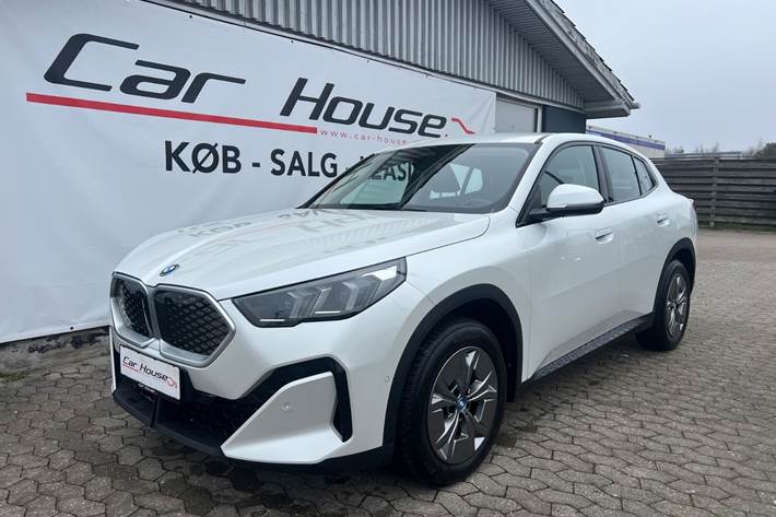 Hvid BMW iX2 fra 2025