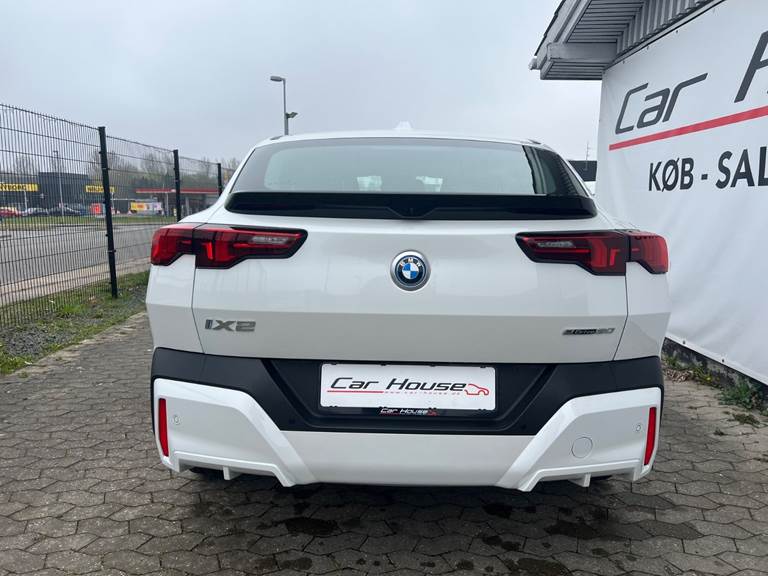 BMW iX2 eDrive20 M-Sport Premium