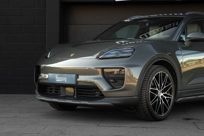Grøn Porsche Macan fra 2025