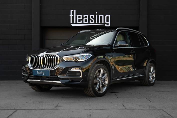 Sort BMW X5 fra 2020