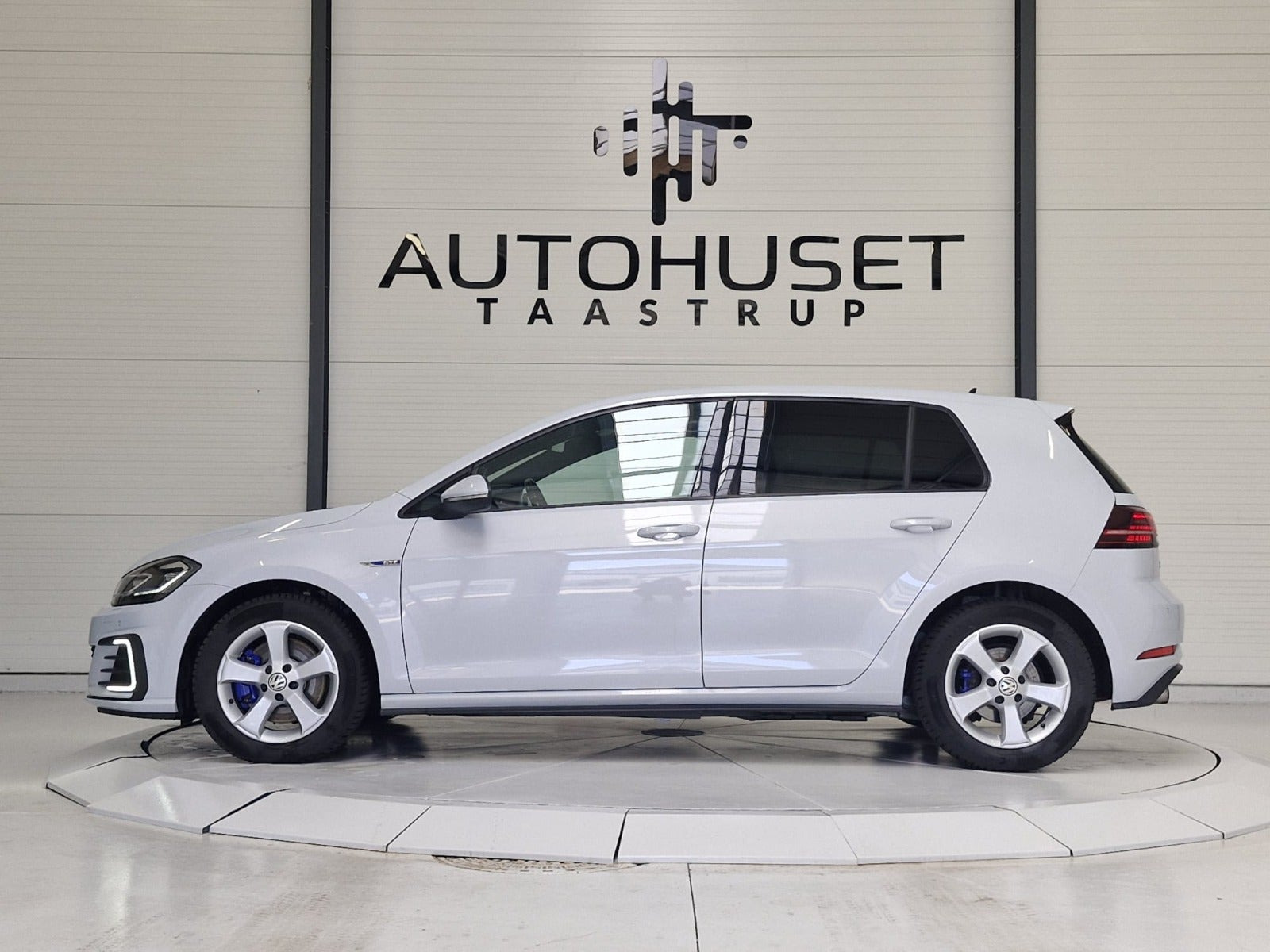 Hvid VW Golf VII fra 2017