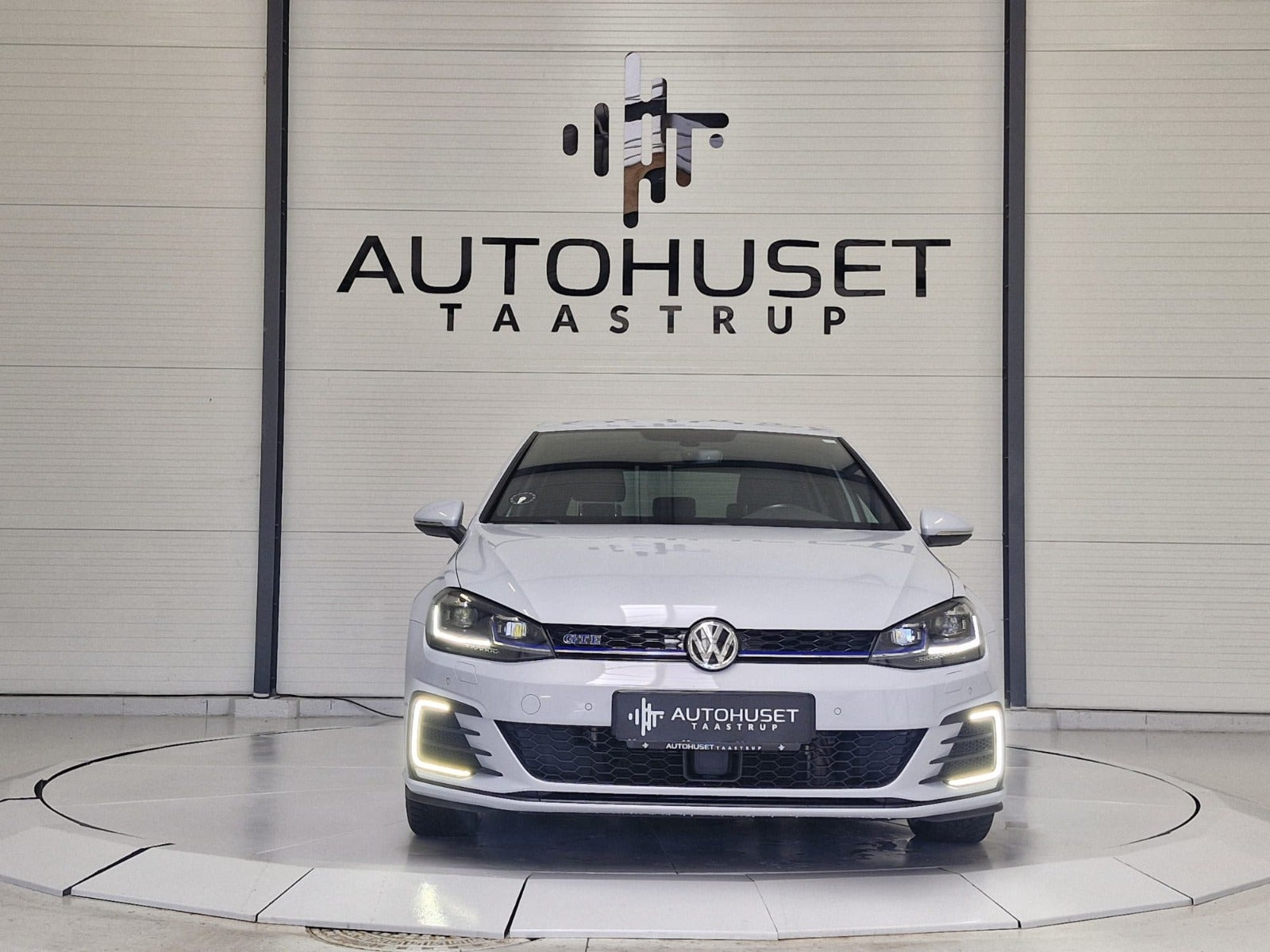 Hvid VW Golf VII fra 2017