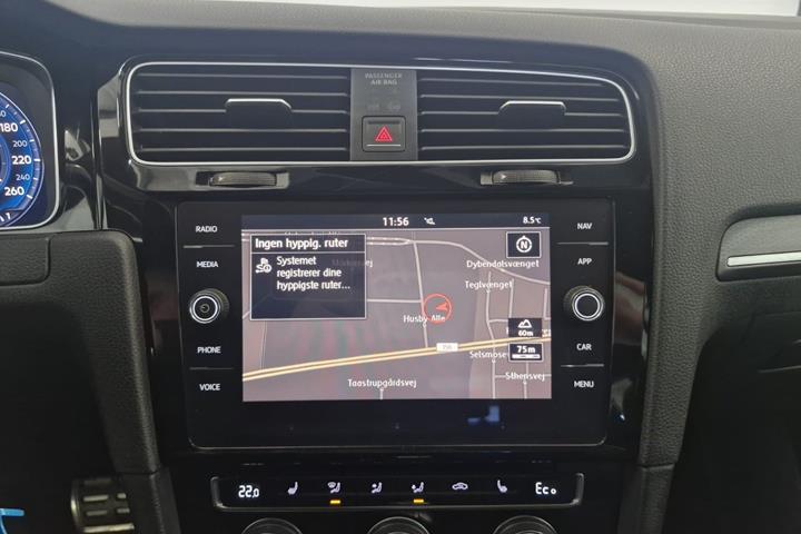 Hvid VW Golf VII fra 2017
