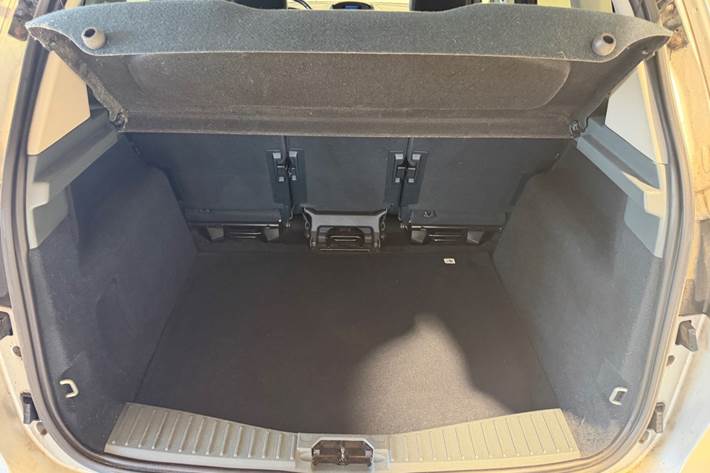 Sølv Ford C-MAX fra 2012