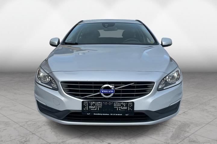Sølv Volvo V60 fra 2015