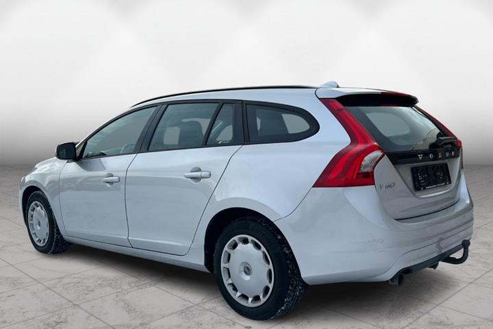 Sølv Volvo V60 fra 2015