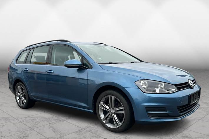 Blå VW Golf VII fra 2014