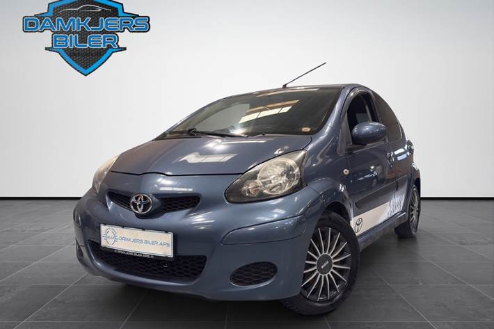 Blå Toyota Aygo fra 2009
