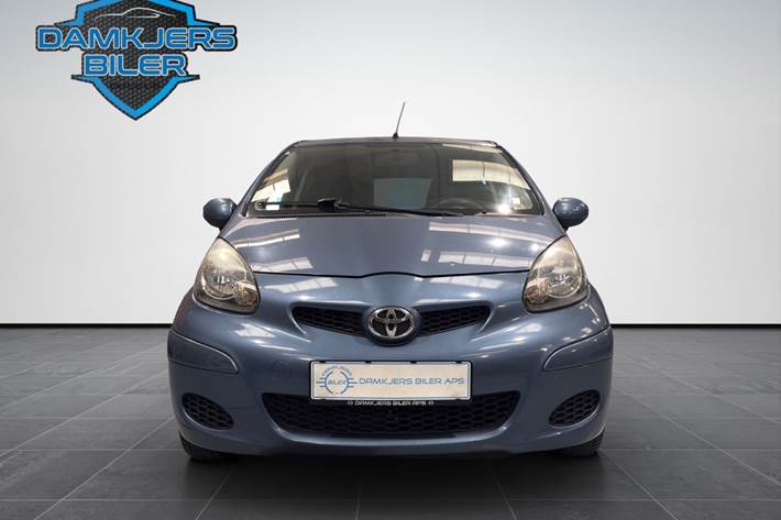 Blå Toyota Aygo fra 2009