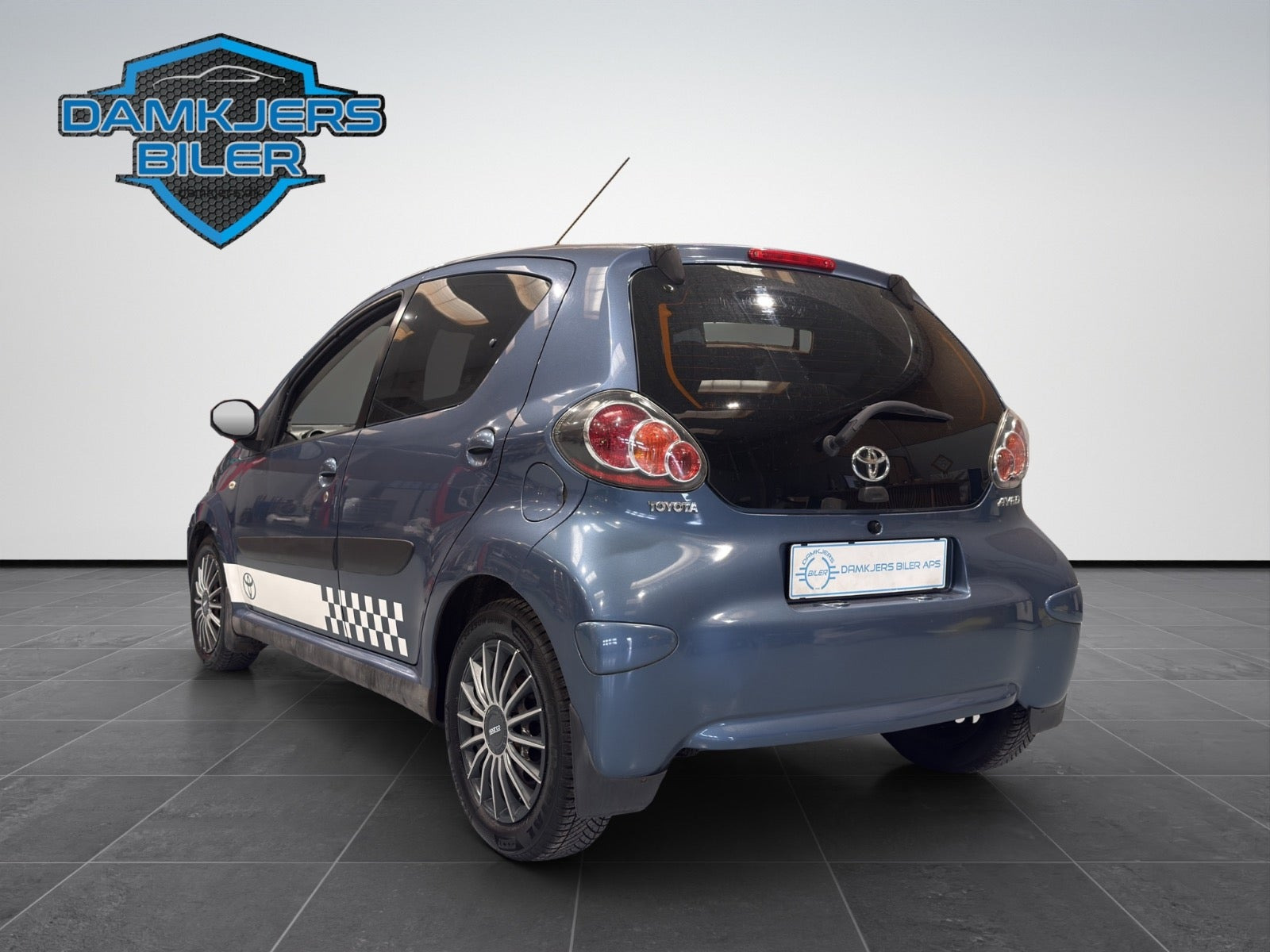 Blå Toyota Aygo fra 2009