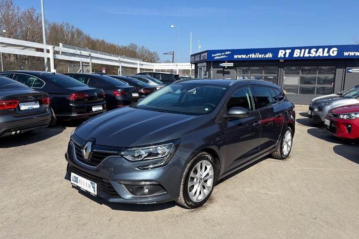 Hvid Renault Megane IV fra 2017