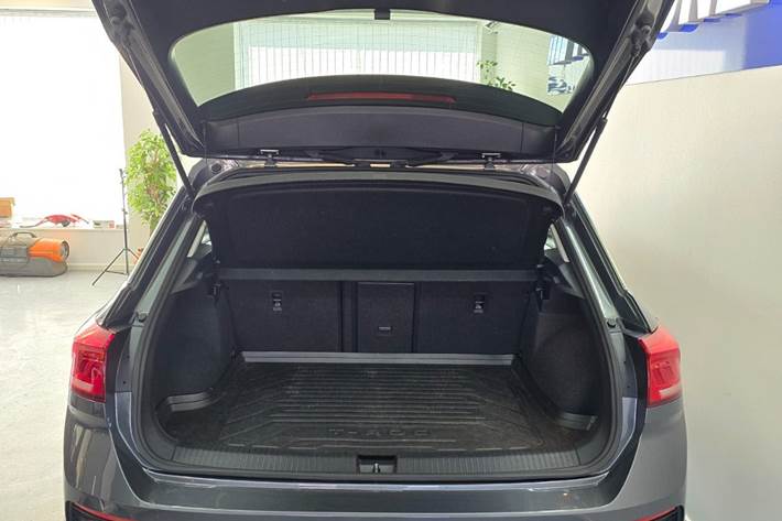 Grå VW T-Roc fra 2020