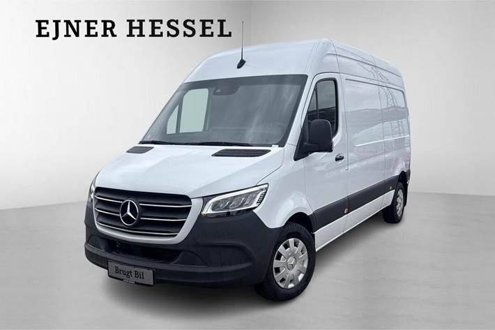 Hvid Mercedes Sprinter 215 fra 2023