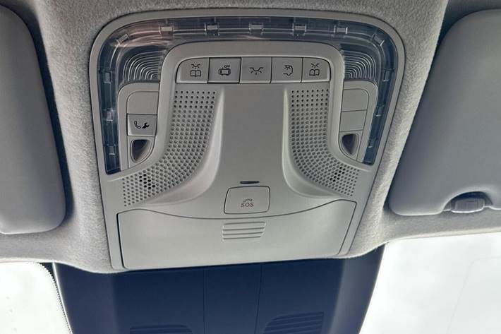 Hvid Mercedes Vito 116 fra 2023