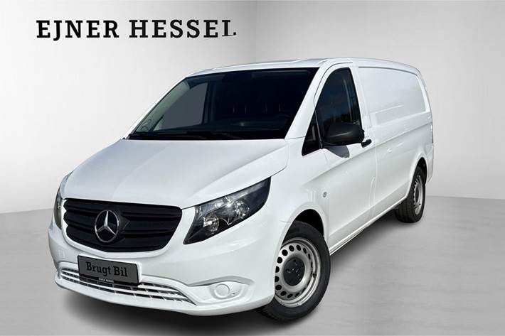 Hvid Mercedes Vito 114 fra 2024