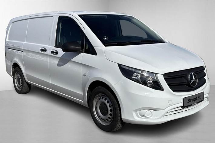 Hvid Mercedes Vito 114 fra 2024