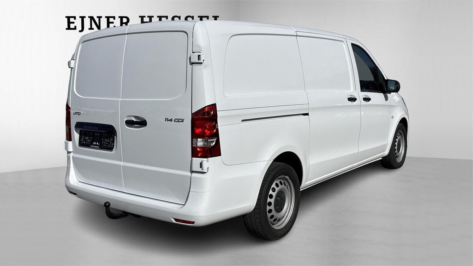 Hvid Mercedes Vito 114 fra 2024