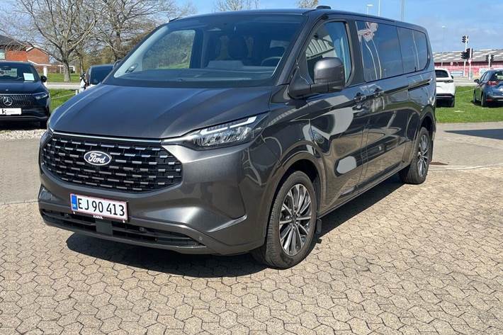 Beige Ford Tourneo Custom 340 L2 fra 2025