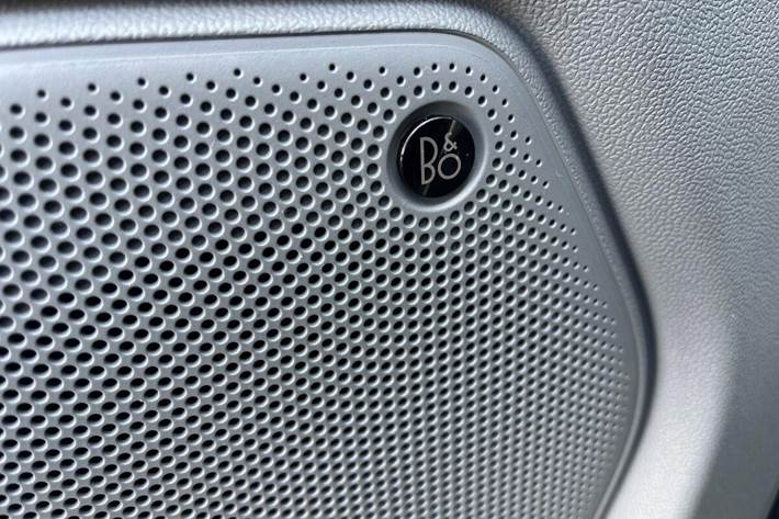 Beige Ford Tourneo Custom 340 L2 fra 2025