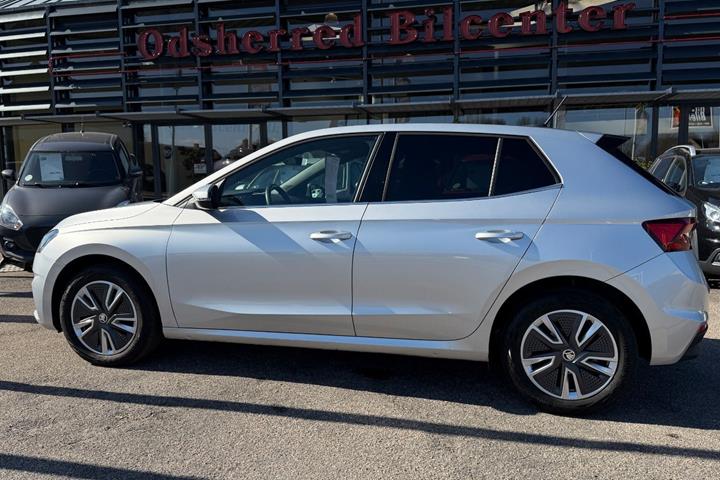 Sølv Skoda Fabia fra 2023