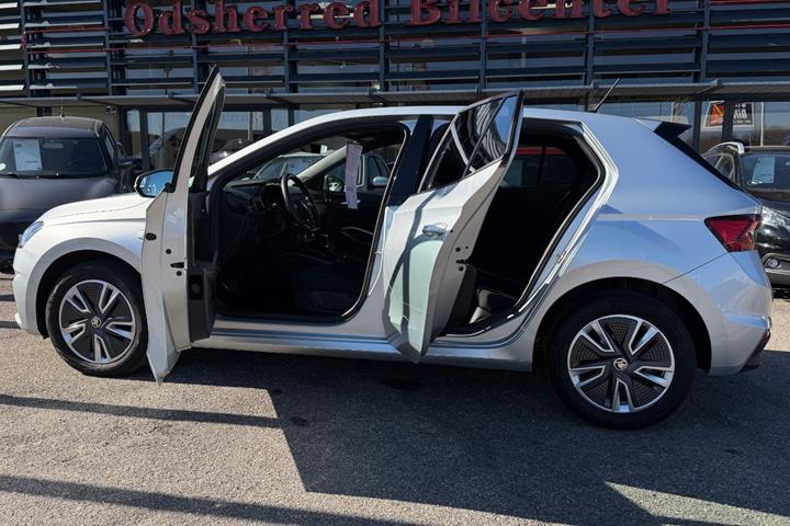Sølv Skoda Fabia fra 2023
