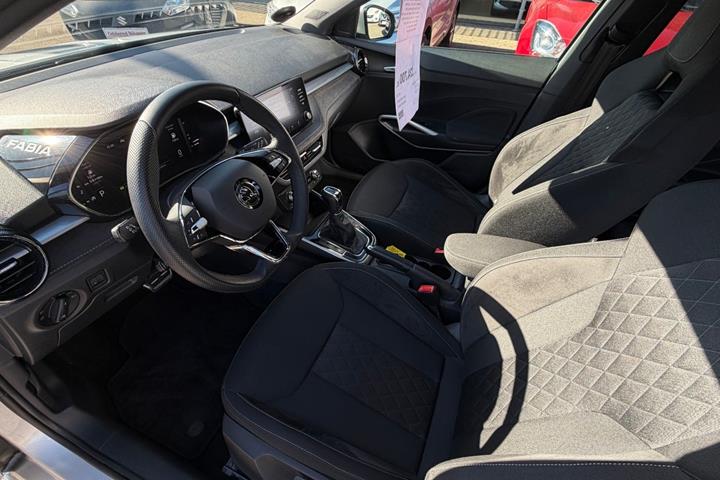 Sølv Skoda Fabia fra 2023