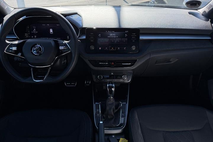 Sølv Skoda Fabia fra 2023