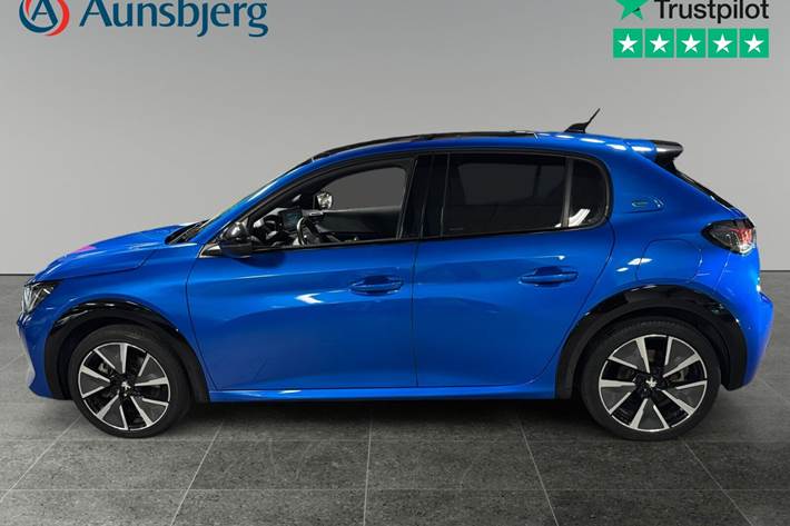 Blå Peugeot e-208 fra 2022
