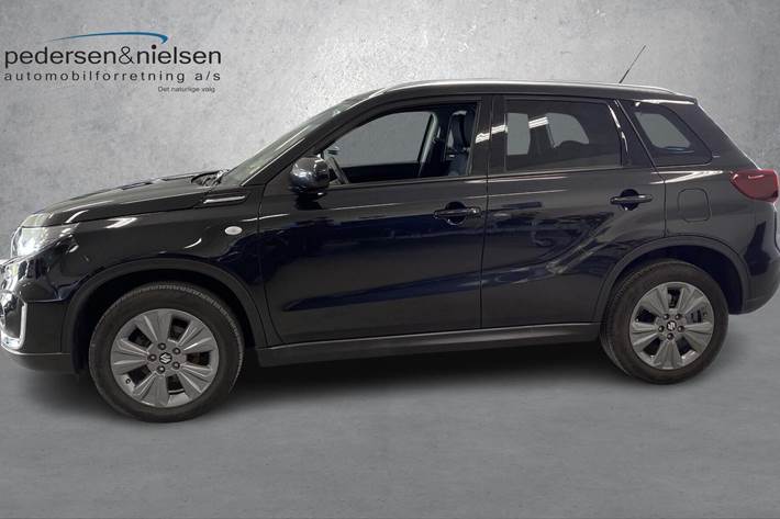Sort Suzuki Vitara fra 2024
