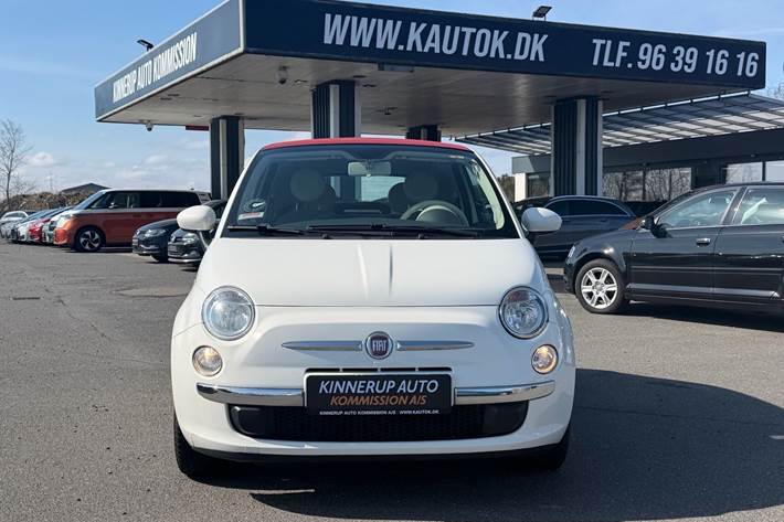 Hvid Fiat 500C fra 2010